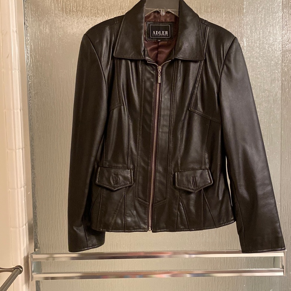 🛑 Medium Adler Collection Genuine Leather dark chocolate in color